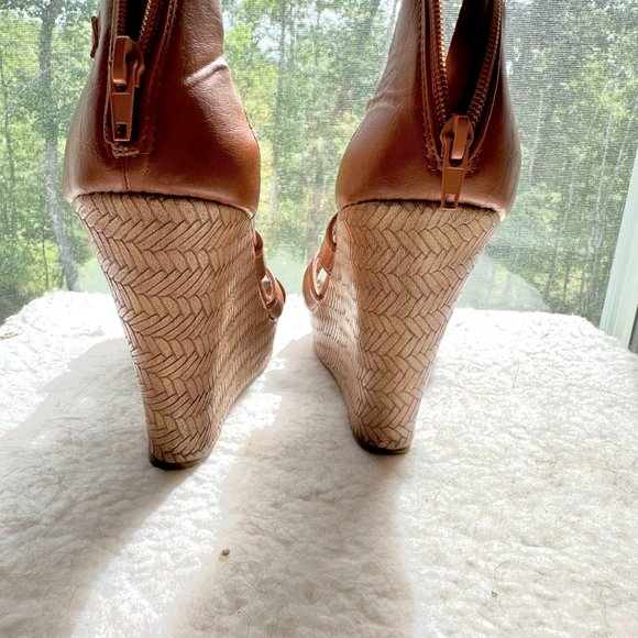 Used Top Moda Open Toed Platform Wedge Sandal Size 8 1/2 - Picture 3 of 7